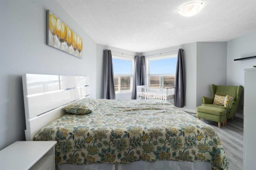 57 Bridlecrest Court Sw, Calgary, AB - Indoor Photo Showing Bedroom