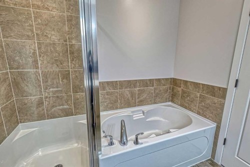 508-413 River Avenue, Cochrane, AB - Indoor Photo Showing Bathroom
