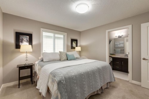 39 Cranbrook Crescent Se, Calgary, AB - Indoor Photo Showing Bedroom