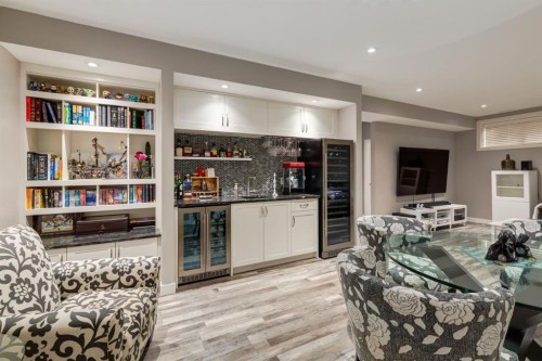 39 Cranbrook Crescent Se, Calgary, AB - Indoor