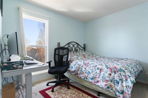 8 Hawkfield Crescent Nw, Calgary, AB - Indoor Photo Showing Bedroom