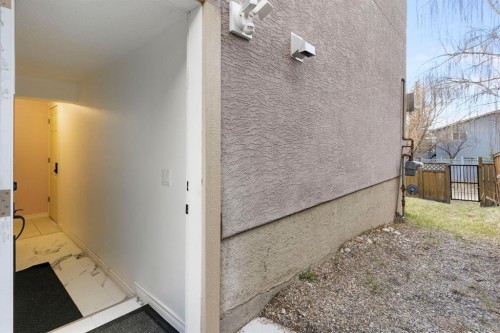 8 Hawkfield Crescent Nw, Calgary, AB -  With Exterior