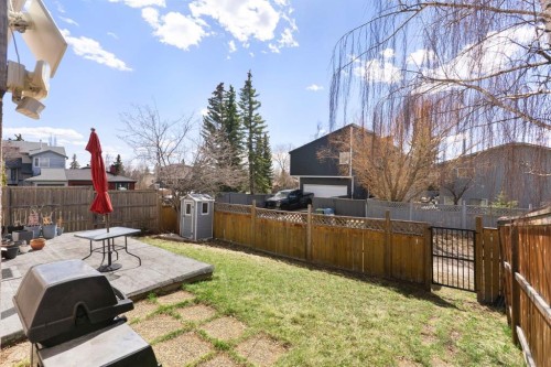 8 Hawkfield Crescent Nw, Calgary, AB - Outdoor