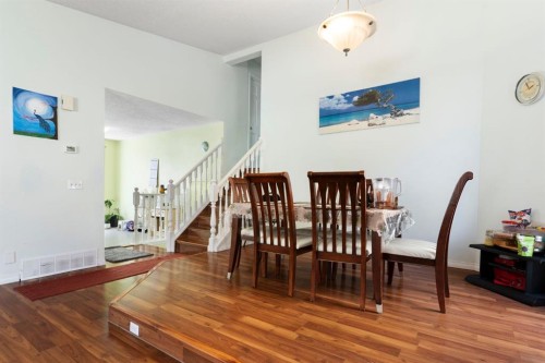 8 Hawkfield Crescent Nw, Calgary, AB - Indoor Photo Showing Dining Room