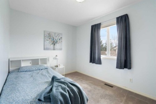 71 Chaparral Grove Se, Calgary, AB - Indoor Photo Showing Bedroom