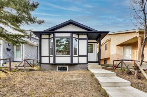 51 Taraglen Road Ne, Calgary, AB - Outdoor