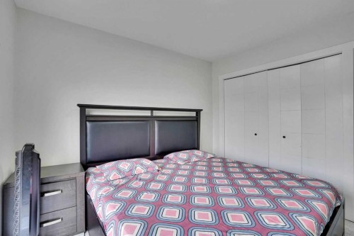51 Taraglen Road Ne, Calgary, AB - Indoor Photo Showing Bedroom