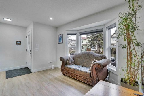 51 Taraglen Road Ne, Calgary, AB - Indoor
