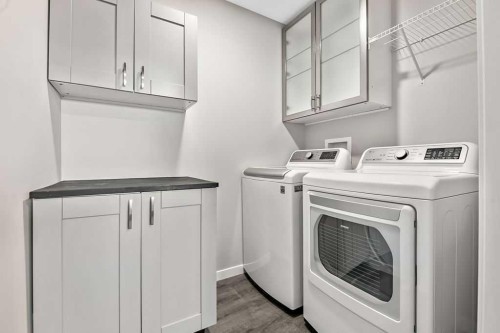 80 Wolf Gate, Okotoks, AB - Indoor Photo Showing Laundry Room