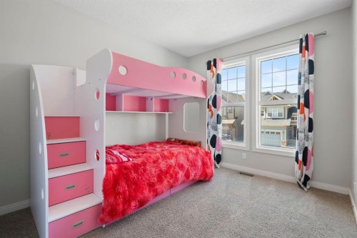 5 Riviera Crescent, Cochrane, AB - Indoor Photo Showing Bedroom