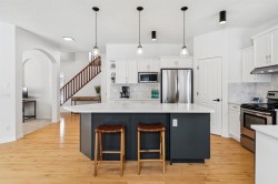 90 Tuscany Glen Place NW Calgary, AB T3L 2Z4