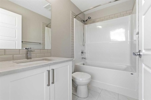 204-4150 Seton Drive Se, Calgary, AB - Indoor Photo Showing Bathroom