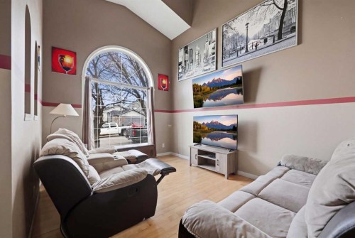 59 Somerside Manor Sw, Calgary, AB - Indoor