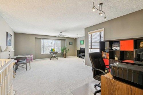 172 West Lakeview Circle, Chestermere, AB 