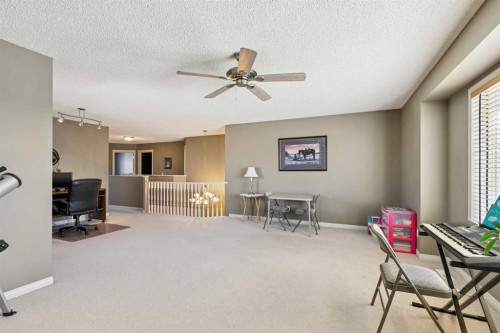 172 West Lakeview Circle, Chestermere, AB 
