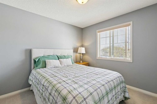 172 West Lakeview Circle, Chestermere, AB 