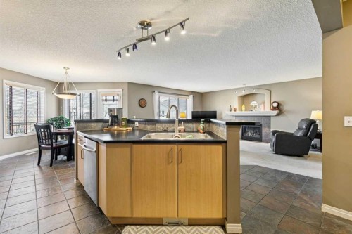 172 West Lakeview Circle, Chestermere, AB 