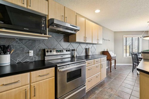 172 West Lakeview Circle, Chestermere, AB 