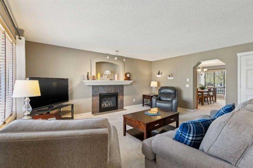 172 West Lakeview Circle, Chestermere, AB 