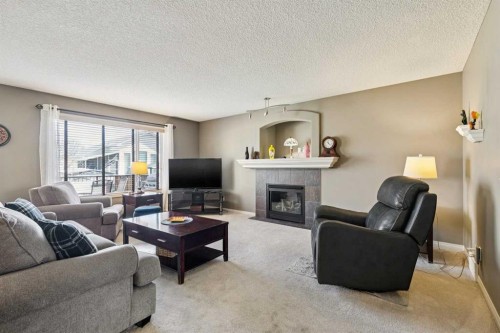 172 West Lakeview Circle, Chestermere, AB 