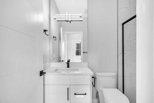 110 Saddlepeace Crescent Ne, Calgary, AB - Indoor Photo Showing Bathroom