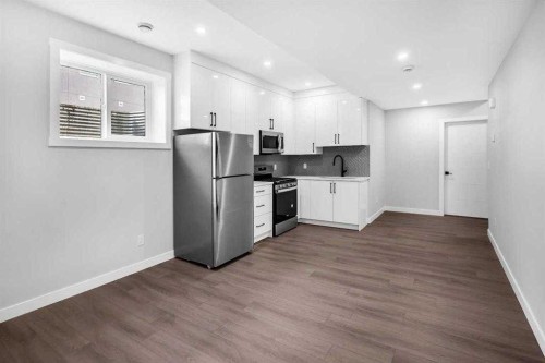 110 Saddlepeace Crescent Ne, Calgary, AB - Indoor Photo Showing Kitchen