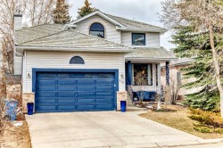 219 Hawkstone Close NW Calgary, AB T3G 3P1
