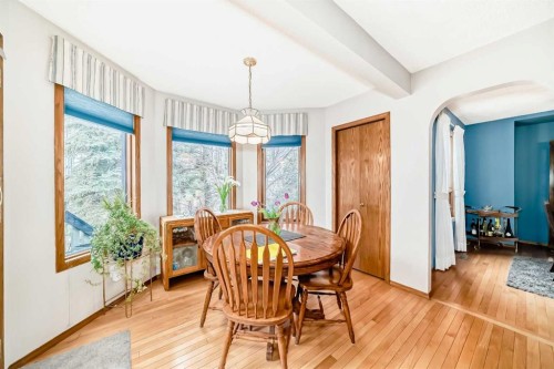 219 Hawkstone Close Nw, Calgary, AB - Indoor Photo Showing Dining Room