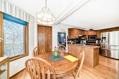 219 Hawkstone Close Nw, Calgary, AB - Indoor Photo Showing Dining Room