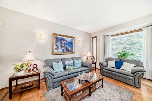 219 Hawkstone Close Nw, Calgary, AB - Indoor Photo Showing Living Room