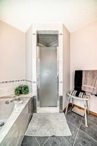 219 Hawkstone Close Nw, Calgary, AB - Indoor