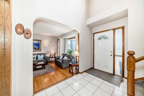 219 Hawkstone Close Nw, Calgary, AB - Indoor Photo Showing Other Room