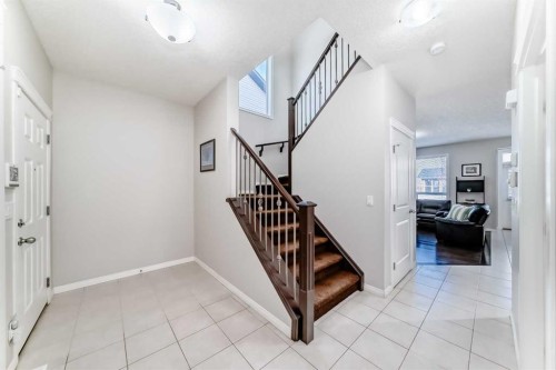 795 New Brighton Drive Se, Calgary, AB - Indoor Photo Showing Other Room