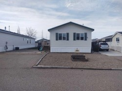 305 Rodeo Drive Fort Macleod, AB T0L 0Z0
