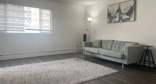 1309 12 Avenue Sw, Calgary, AB - Indoor