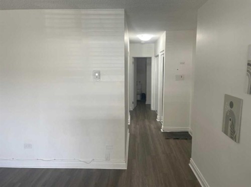1309 12 Avenue Sw, Calgary, AB - Indoor Photo Showing Other Room