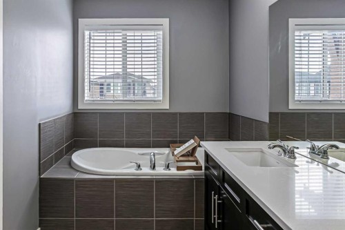 23 Marquis Link Se, Calgary, AB - Indoor Photo Showing Bathroom