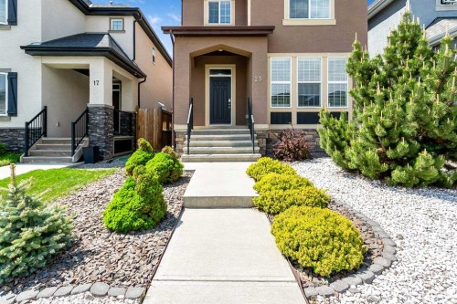 23 Marquis Link Se, Calgary, AB - Outdoor With Facade