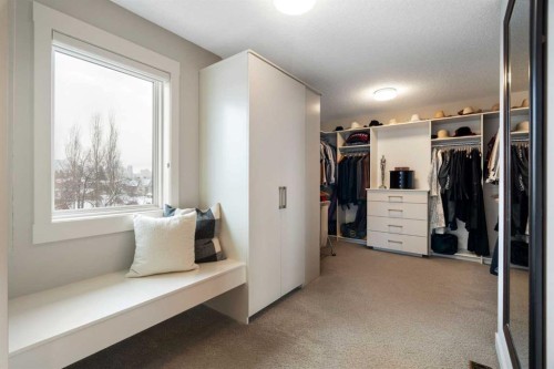2201 Bowness Road Nw, Calgary, AB - Indoor