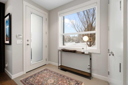 2201 Bowness Road Nw, Calgary, AB - Indoor Photo Showing Other Room