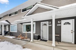 563 Regal Park NE Calgary, AB T2E 0S6