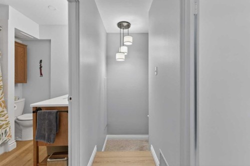 563 Regal Park Ne, Calgary, AB - Indoor Photo Showing Other Room