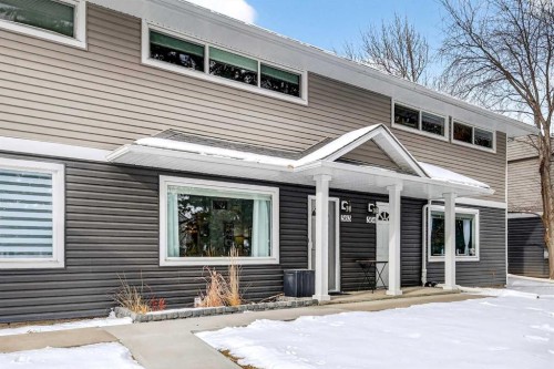 563 Regal Park Ne, Calgary, AB - Outdoor