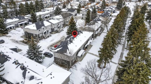 563 Regal Park Ne, Calgary, AB - Outdoor