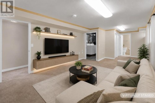 2537 9 Avenue Se, Calgary, AB - Indoor Photo Showing Living Room