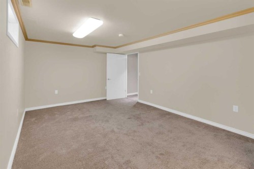 2537 9 Avenue Se, Calgary, AB - Indoor Photo Showing Other Room
