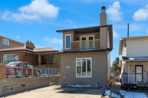 2537 9 Avenue Se, Calgary, AB - Outdoor With Balcony