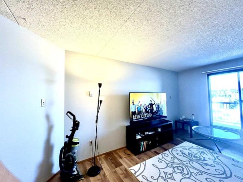 806-5204 Dalton Drive Nw, Calgary, AB - Indoor Photo Showing Bedroom
