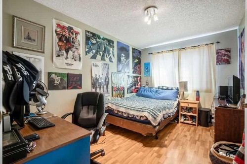 13 Maplewood Estates, Strathmore, AB - Indoor