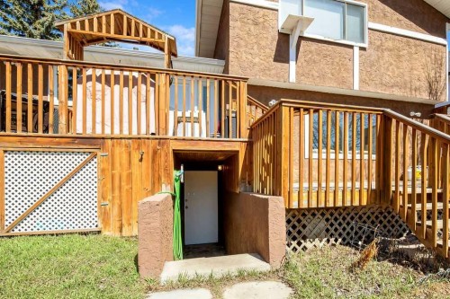 13 Maplewood Estates, Strathmore, AB - Outdoor With Deck Patio Veranda With Exterior